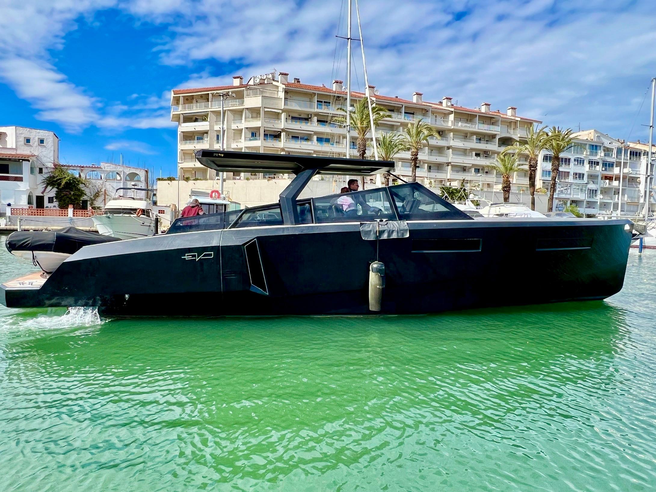 slider 1 Evo Yachts Evo 43